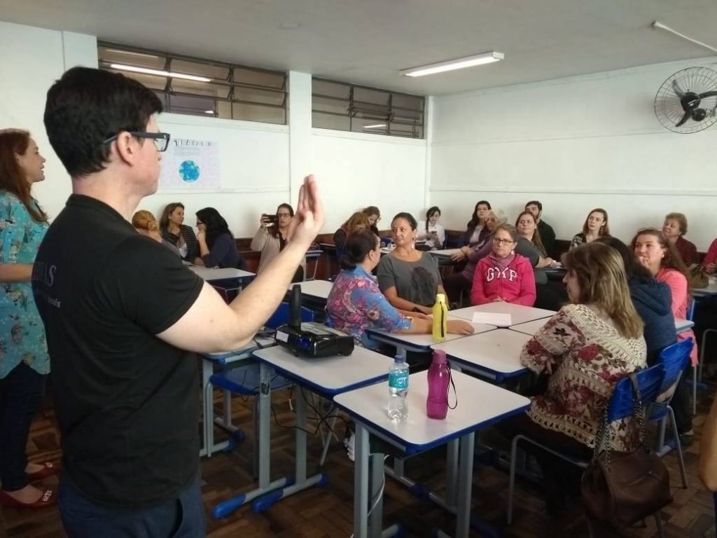 Novos Centros De Apoio Ao Surdo Vão Ampliar Atendimentos Nas Escolas ...